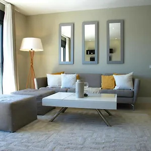 https://luxurious-apartment-in-beautiful-settings.es-andalucia.com
